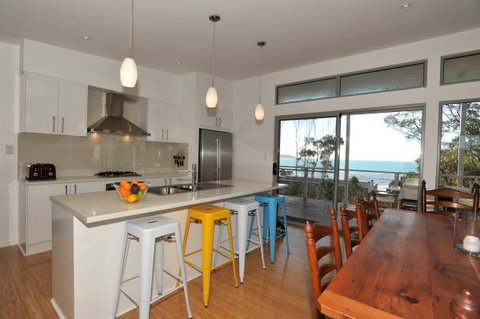 Carpe Diem - Stayed 4