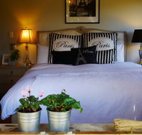 La Perrie Chalet Bed and Breakfast - Stays Accommodation