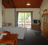 The Old Oak Bed and Breakfast - The Shearing Shed - Stayed
