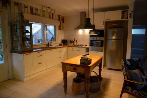 Mrs Simpson Cottage At Norala Garden - Stayed 9