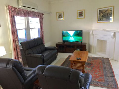 Smith Street Cottage - Stayed 7