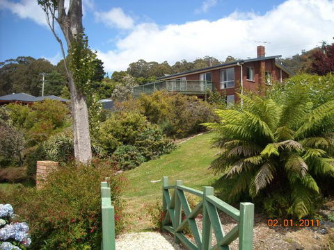 Three Hut Point Waterfront Accommodation - Stayed 0