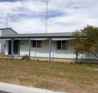 Wallaroo Waves - Stayed