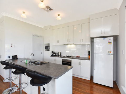 BEAUMONT HOUSE - Stays Accommodation 4