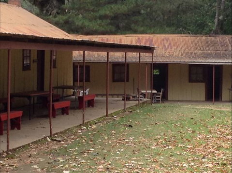 Bright Cabin & Caravan Park - Stayed 1