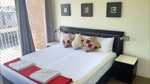 Jadran Motel And El Jays Holiday Lodge - Stayed 3