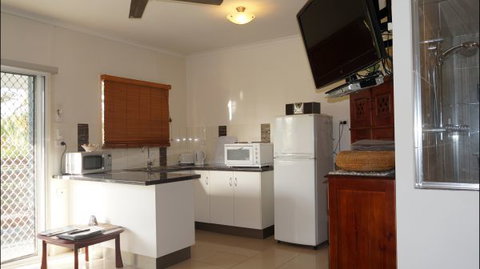 La Solana Holiday Apartments  - Mackay - Stays Accommodation 5