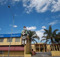 Comfort Inn Scottys Motel - Stays Accommodation