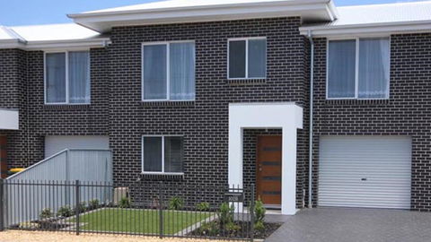 Oaklands Junction - Stayed 4