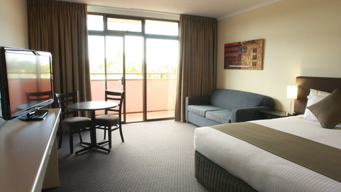 Adelaide Meridien Hotel & Apartments - Stayed 0