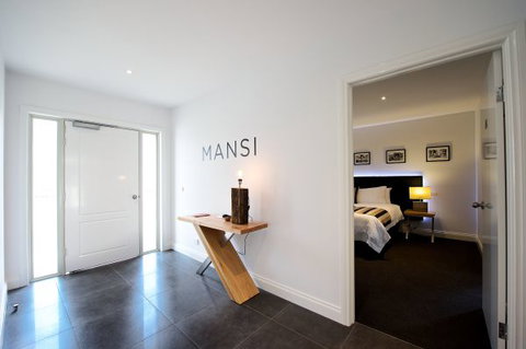 Mansi On Raymond - Stayed 0