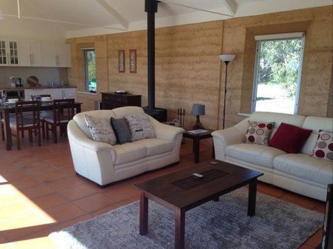 Muntiri Lodge Eco Retreat - Stayed 2