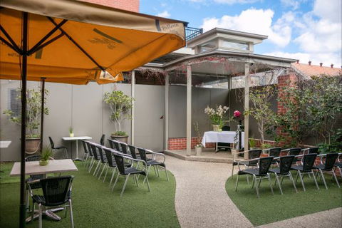 Oscar's Hotel And Cafe Bar - Stayed 7