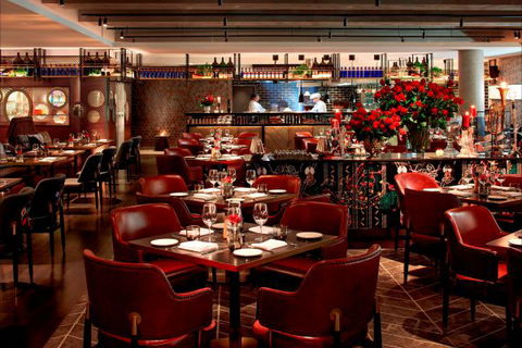 QT Melbourne - Stays Accommodation 1
