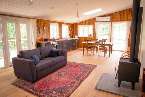 Sandalwood Shearing Shed - Stayed 2