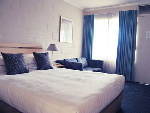 Sunrise Devonport - Stays Accommodation 1