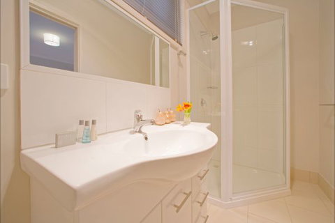 Tessies Studio - Stays Accommodation 3