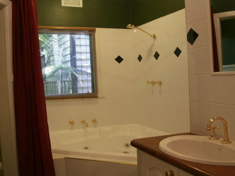 Tudor Cottages Mount Dandenong - Stayed 6