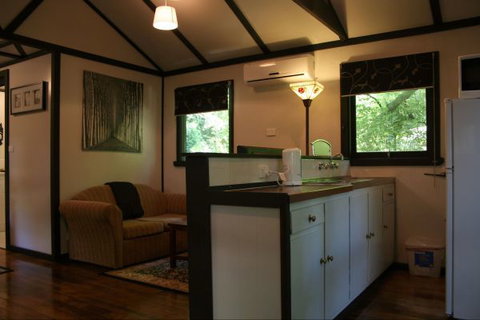 Tudor Cottages Mount Dandenong - Stayed 7