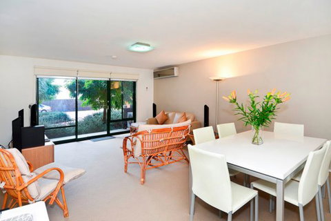 Unit 5 Wyuna Queenscliff - Stayed 6