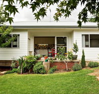 Young Garden Retreat - Stays Accommodation