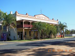 Railway Hotel - Stayed 4