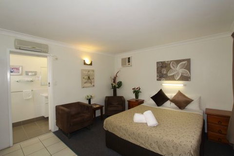 Charm City Motel - Stayed 17