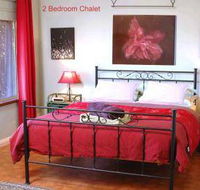 Bettenay's Lakeside Loft Spa Apartment - Stayed