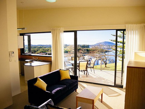 Boathouse Resort Tea Gardens - Stayed 3