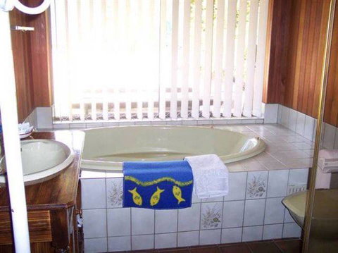 Bott's Beach Retreat - Stayed 3