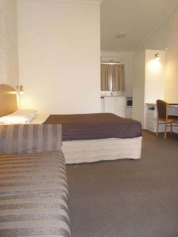 Boulevarde Motor Inn - Stayed 3