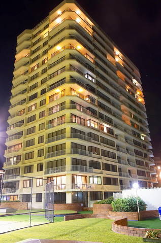 Breakers North - Absolute Beach Front Holiday Apartments - Stayed 2