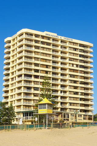 Breakers North - Absolute Beach Front Holiday Apartments - Stayed 3