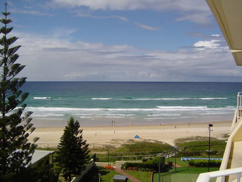 Breakers North - Absolute Beach Front Holiday Apartments - Stayed 6
