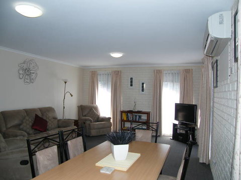 Capri Apartments - Stayed 7