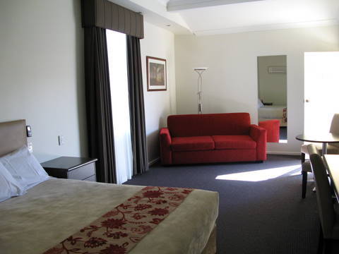 Prince Of Wales Motor Inn - Stayed 3