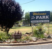 Country Club Caravan Park - Stayed