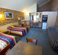 Country Gardens Motor Inn - Stays Accommodation