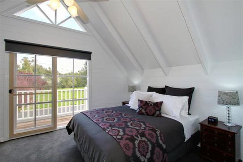 Creek Cottage Bed & Breakfast - Stayed 0