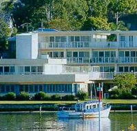 Crown Apartments - Stays Accommodation