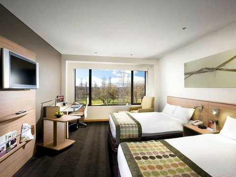Crowne Plaza Canberra - Stays Accommodation 0