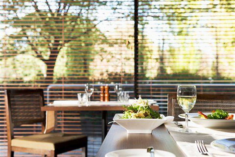 Crowne Plaza Canberra - Stays Accommodation 6