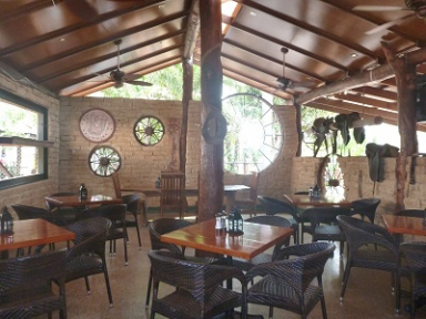 Lazy Lizard Tavern & Caravan Park - Stayed 1