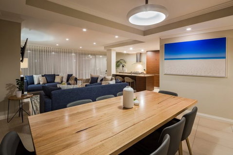 Azure Holiday House - Stayed 0