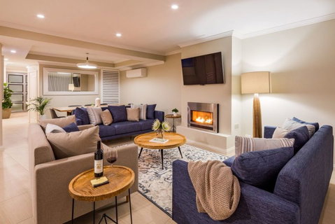 Azure Holiday House - Stayed 5