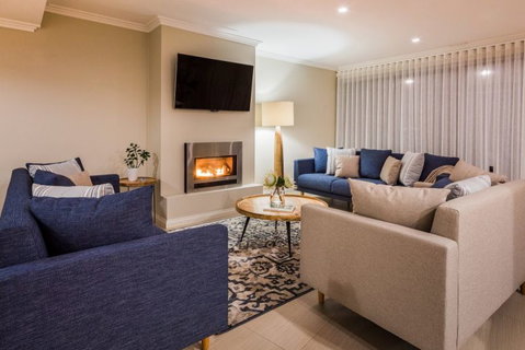 Azure Holiday House - Stayed 19