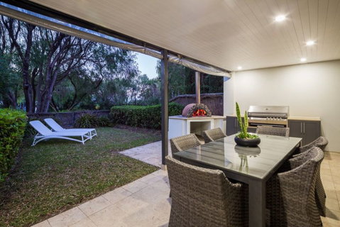 Azure Holiday House - Stayed 10
