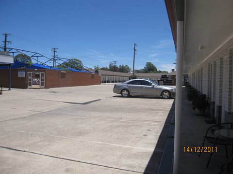 Dragon Phoenix Resort & Restaurant - Stayed 4