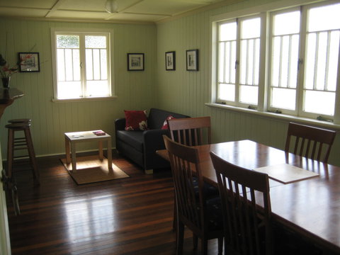 Eco Queenslander Holiday Home - Stayed 4
