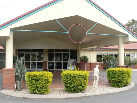 Emerald Explorers Inn - Stays Accommodation 7